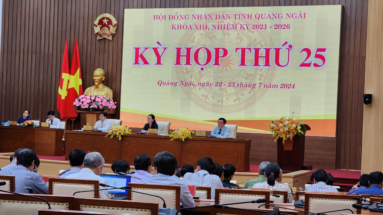 Quảng Ngãi gần nửa năm khuyết chức danh Chủ tịch UBND tỉnh- Ảnh 1. Quảng Ngãi gần nửa năm khuyết chức danh Chủ tịch UBND tỉnh- Ảnh 1.