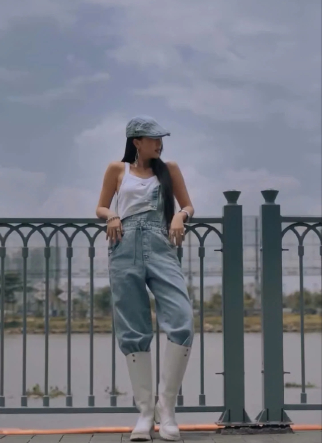 Sành điệu như fashionista chính hiệu nhờ diện giày boots- Ảnh 7. Sành điệu như fashionista chính hiệu nhờ diện giày boots- Ảnh 7.