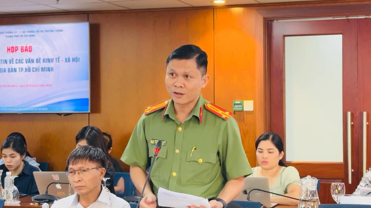 Sau 1 tuần triển khai đăng ký xe qua VNeID, TP.HCM nhận được 4 hồ sơ- Ảnh 1. Sau 1 tuần triển khai đăng ký xe qua VNeID, TP.HCM nhận được 4 hồ sơ- Ảnh 1.