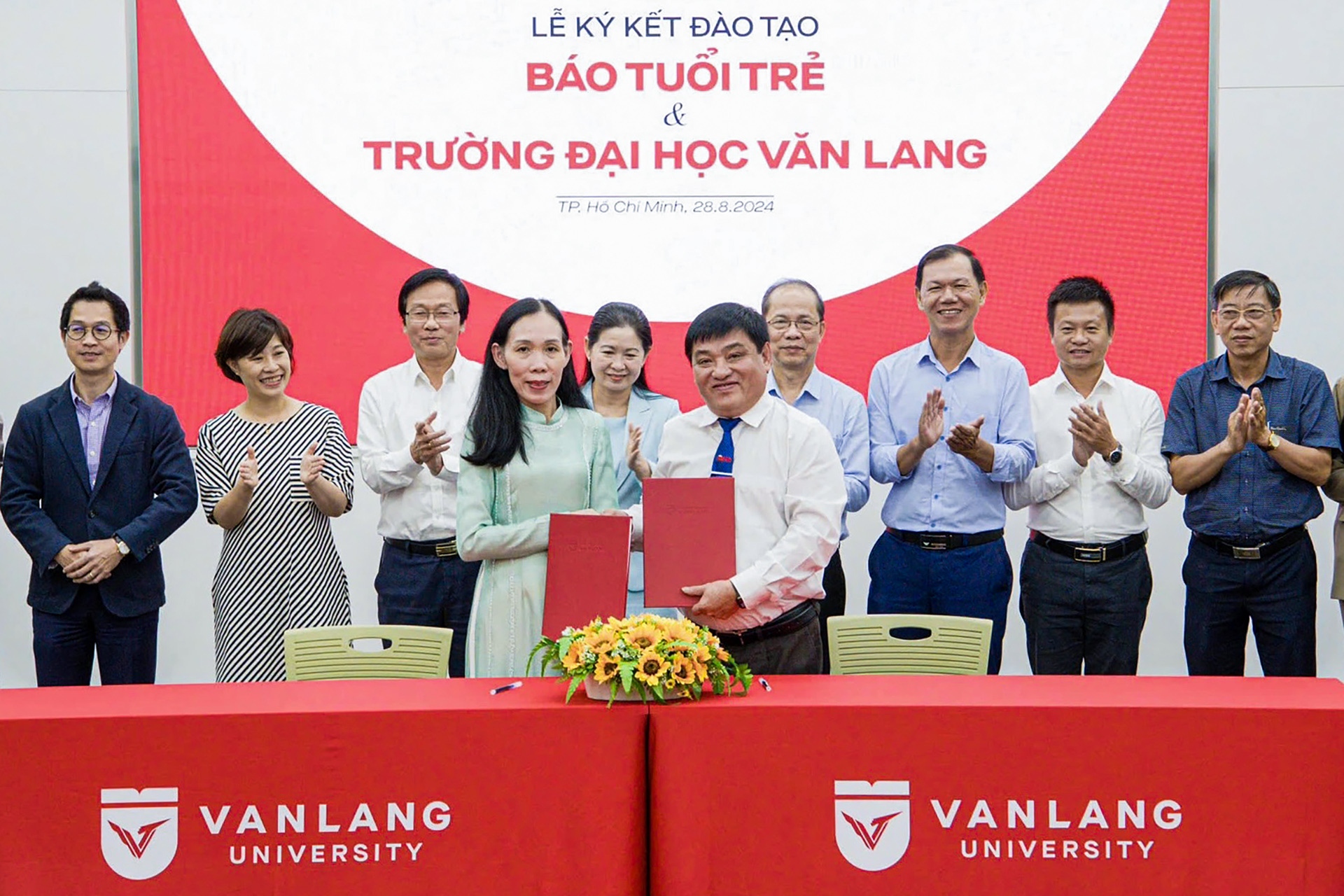 Sinh viên Trường đại học Văn Lang học thực hành chính quy tại Báo Tuổi Trẻ - Ảnh 1. Sinh viên Trường đại học Văn Lang học thực hành chính quy tại báo Tuổi Trẻ - Ảnh 1.