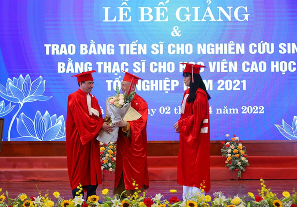 Sở GDĐT TPHCM: Không có tên ông Vương Tấn Việt được cấp bằng tốt nghiệp cấp ba - 1 Sở GDĐT TPHCM: Không có tên ông Vương Tấn Việt được cấp bằng tốt nghiệp cấp ba - 1