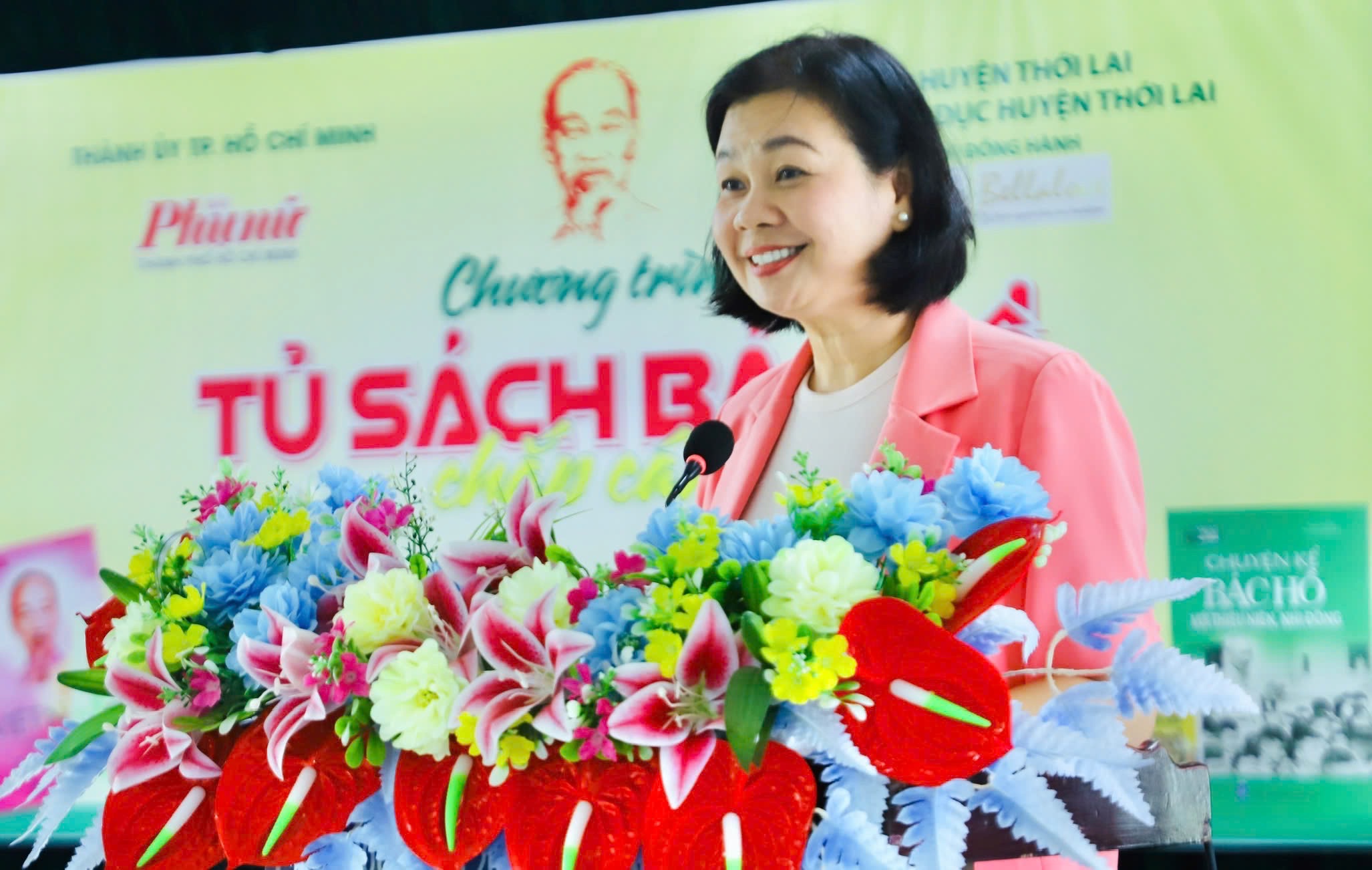 Tặng tủ sách Bác Hồ cho học sinh vùng nông thôn Cần Thơ- Ảnh 1. Tặng tủ sách Bác Hồ cho học sinh vùng nông thôn Cần Thơ- Ảnh 1.