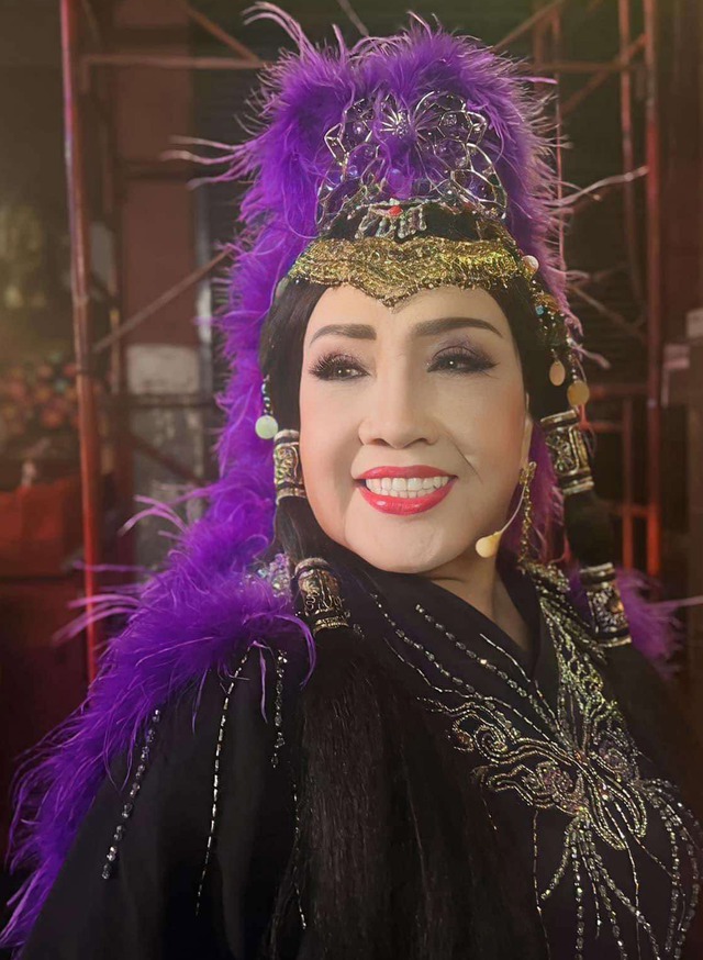 NSND Lệ Thủy: Thế hệ chúng tôi luôn là những ngôi sao bình dị- Ảnh 1. NSND Lệ Thủy: Thế hệ chúng tôi luôn là những ngôi sao bình dị- Ảnh 1.
