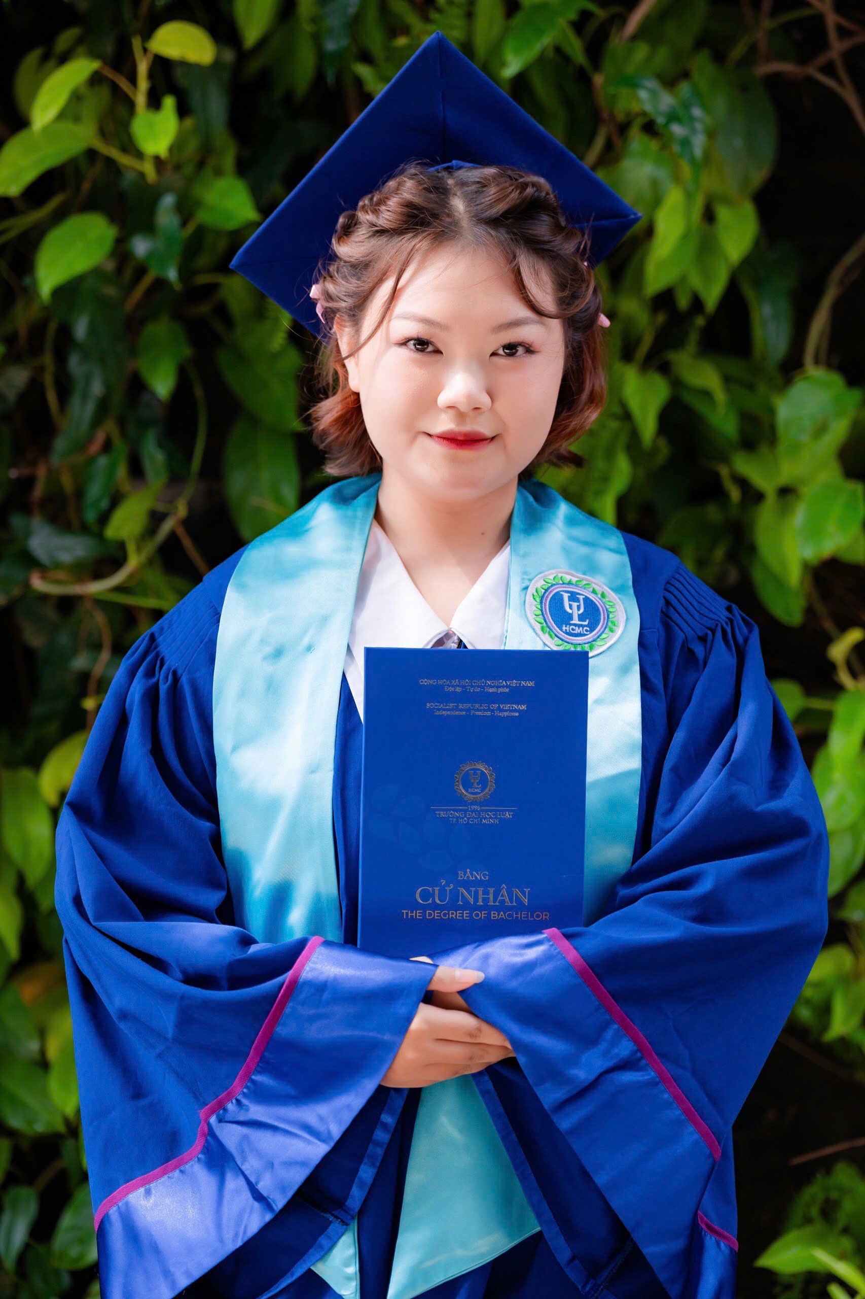 Thủ khoa cao điểm nhất lịch sử Trường ĐH Luật TP.HCM có gì đặc biệt?- Ảnh 2. Thủ khoa cao điểm nhất lịch sử Trường ĐH Luật TP.HCM có gì đặc biệt?- Ảnh 2.