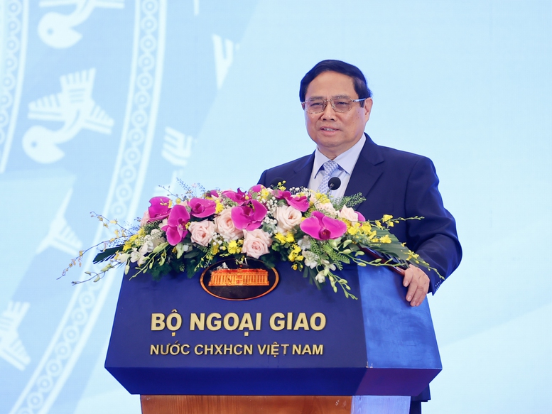 Thủ tướng chia sẻ 3 thông điệp, 3 định hướng, 3 trọng tâm tại Thủ tướng chia sẻ 3 thông điệp, 3 định hướng, 3 trọng tâm tại
