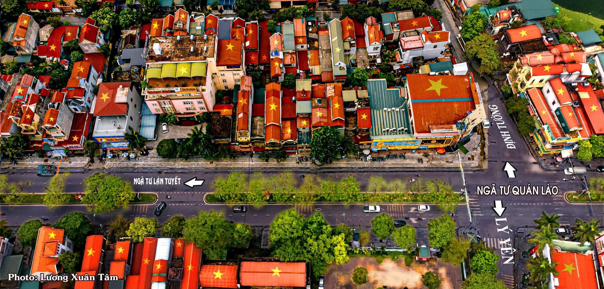Thực hư hàng loạt mái nhà ở Thanh Hóa vẽ hình cờ Tổ quốc- Ảnh 1. Thực hư hàng loạt mái nhà ở Thanh Hóa vẽ hình cờ Tổ quốc- Ảnh 1.