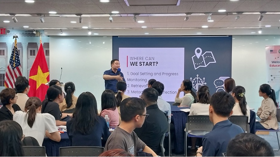Tốt nghiệp đại học giỏi, chứng chỉ ngoại ngữ 'xịn', chưa chắc đã là giáo viên giỏi- Ảnh 1. Tốt nghiệp đại học giỏi, chứng chỉ ngoại ngữ 'xịn', chưa chắc đã là giáo viên giỏi- Ảnh 1.