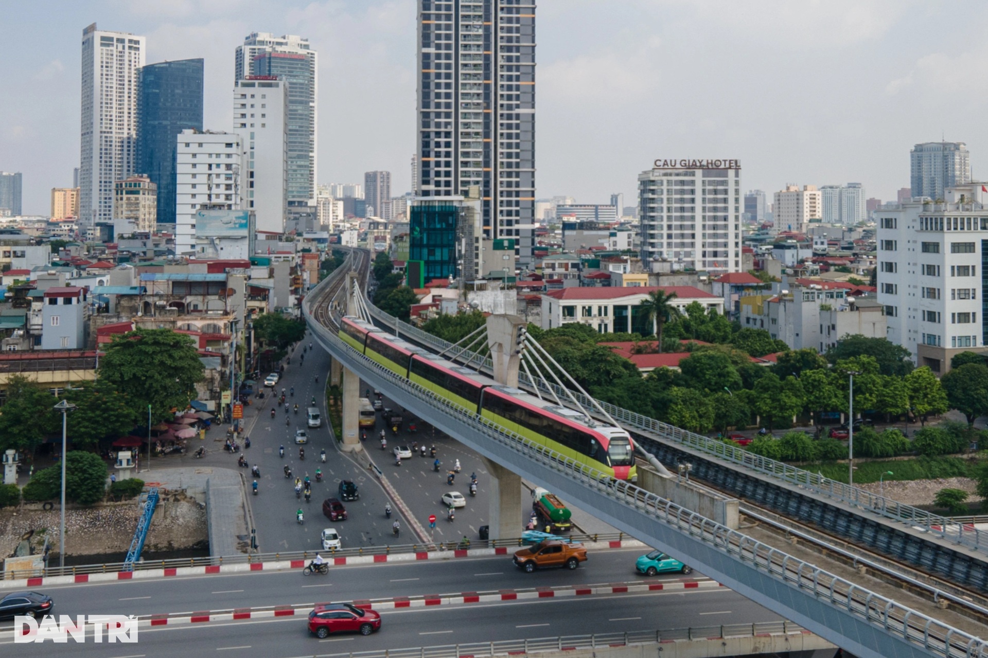 Trải nghiệm toàn tuyến metro Nhổn - Cầu Giấy trước ngày vận hành - 9 Trải nghiệm toàn tuyến metro Nhổn - Cầu Giấy trước ngày vận hành - 9