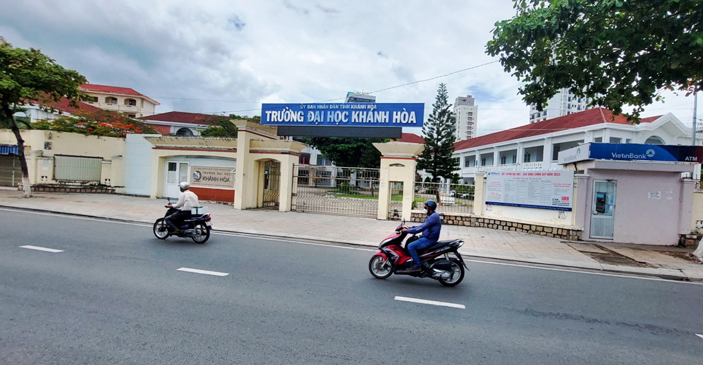Trường đại học Khánh Hòa sẽ xây mới, giao lại 1 khu đất cho tỉnh bán đấu giá - Ảnh 2.