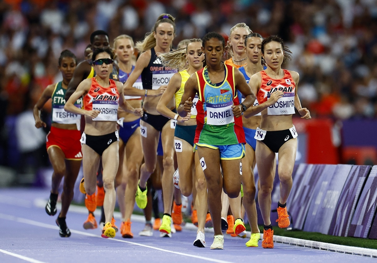 hy hữu olympic paris 2024 vĐv điền kinh bỏ cuộc khi đang dẫn đầu hình ảnh 1 hy huu olympic paris 2024 vDv dien kinh bo cuoc khi dang dan dau hinh anh 1