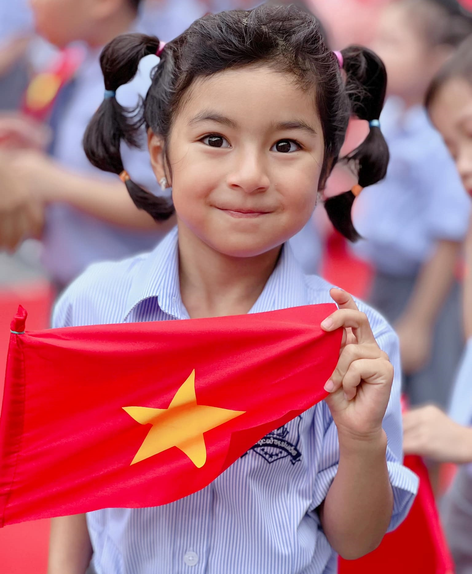Vợ Việt cùng chồng Pakistan đưa con gái 6 tuổi về Hà Nội học tiếng Việt - Ảnh 1. Vợ Việt cùng chồng Pakistan đưa con gái 6 tuổi về Hà Nội học tiếng Việt - Ảnh 1.