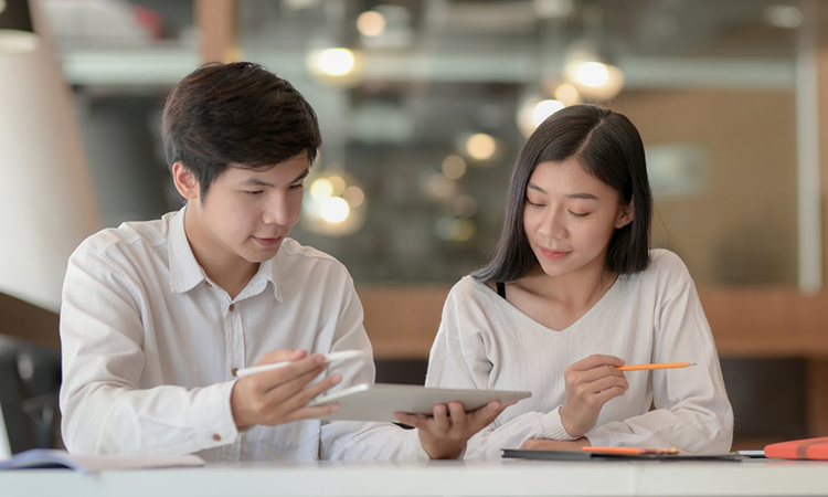 10 quy tắc sống mà người EQ cao hay áp dụng giúp cuộc sống, công việc của họ để trở nên thuận lợi hơn- Ảnh 1. 10 quy tắc sống mà người EQ cao hay áp dụng giúp cuộc sống, công việc của họ để trở nên thuận lợi hơn- Ảnh 1.