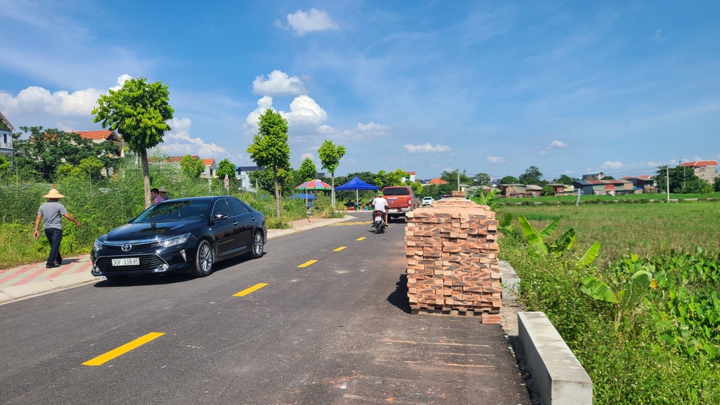 100 triệu đồng/m2 đất đấu giá Thanh Oai: 55 lô bỏ cọc có lô giá cao nhất - 1 100 triệu đồng/m2 đất đấu giá Thanh Oai: 55 lô bỏ cọc có lô giá cao nhất - 1