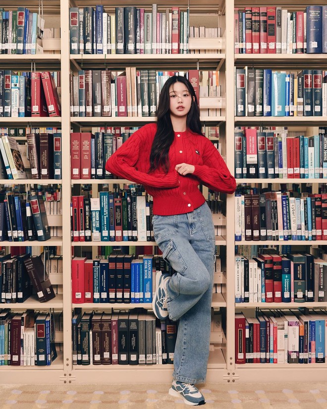 Trời vào thu, học ngay cách mặc đồ len từ các idol xứ kim chi- Ảnh 7. Trời vào thu, học ngay cách mặc đồ len từ các idol xứ kim chi- Ảnh 7.