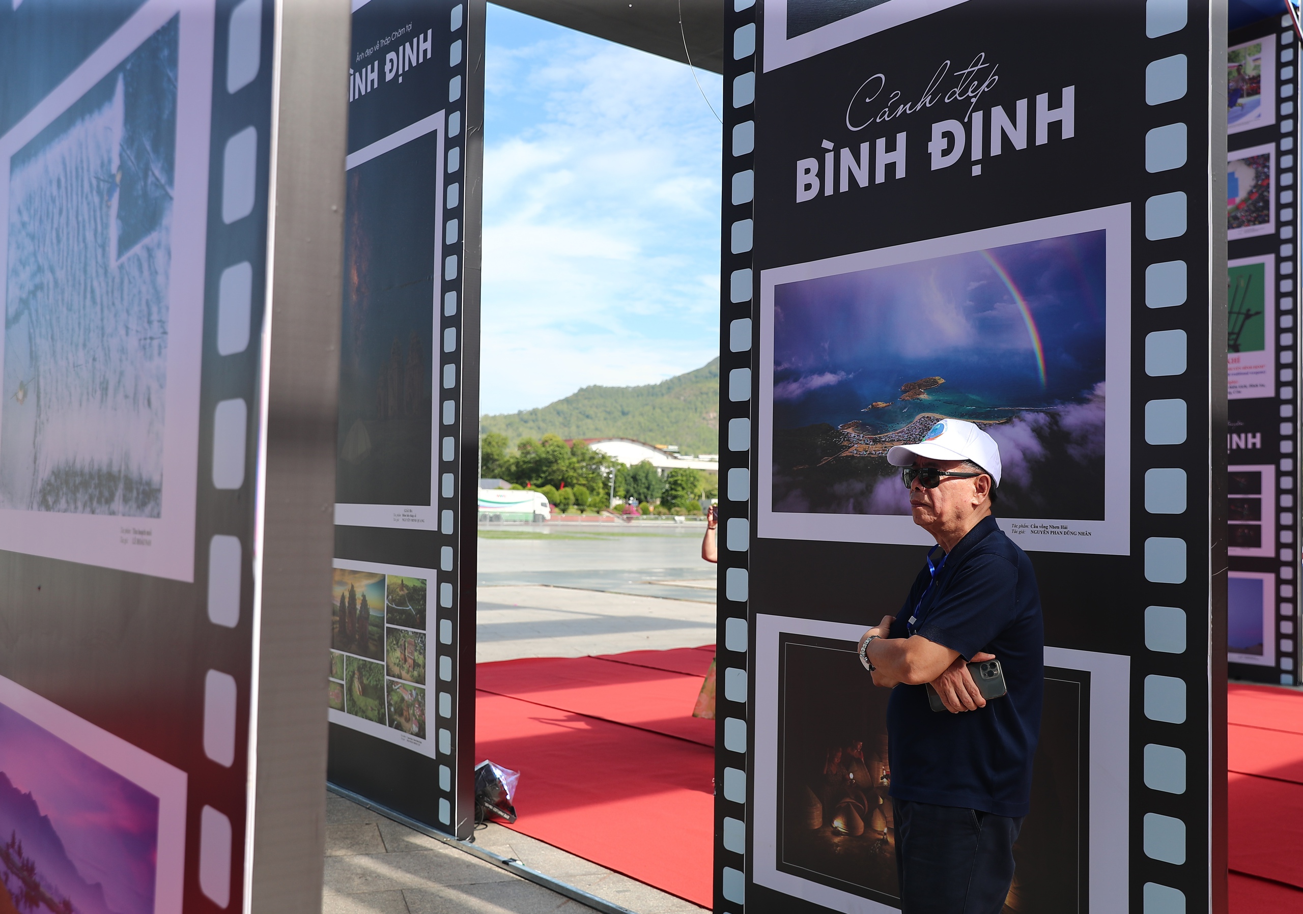 Giới thiệu “Du lịch Việt Nam qua không gian ảnh" - Ảnh 10. Giới thiệu “Du lịch Việt Nam qua không gian ảnh" - Ảnh 10.