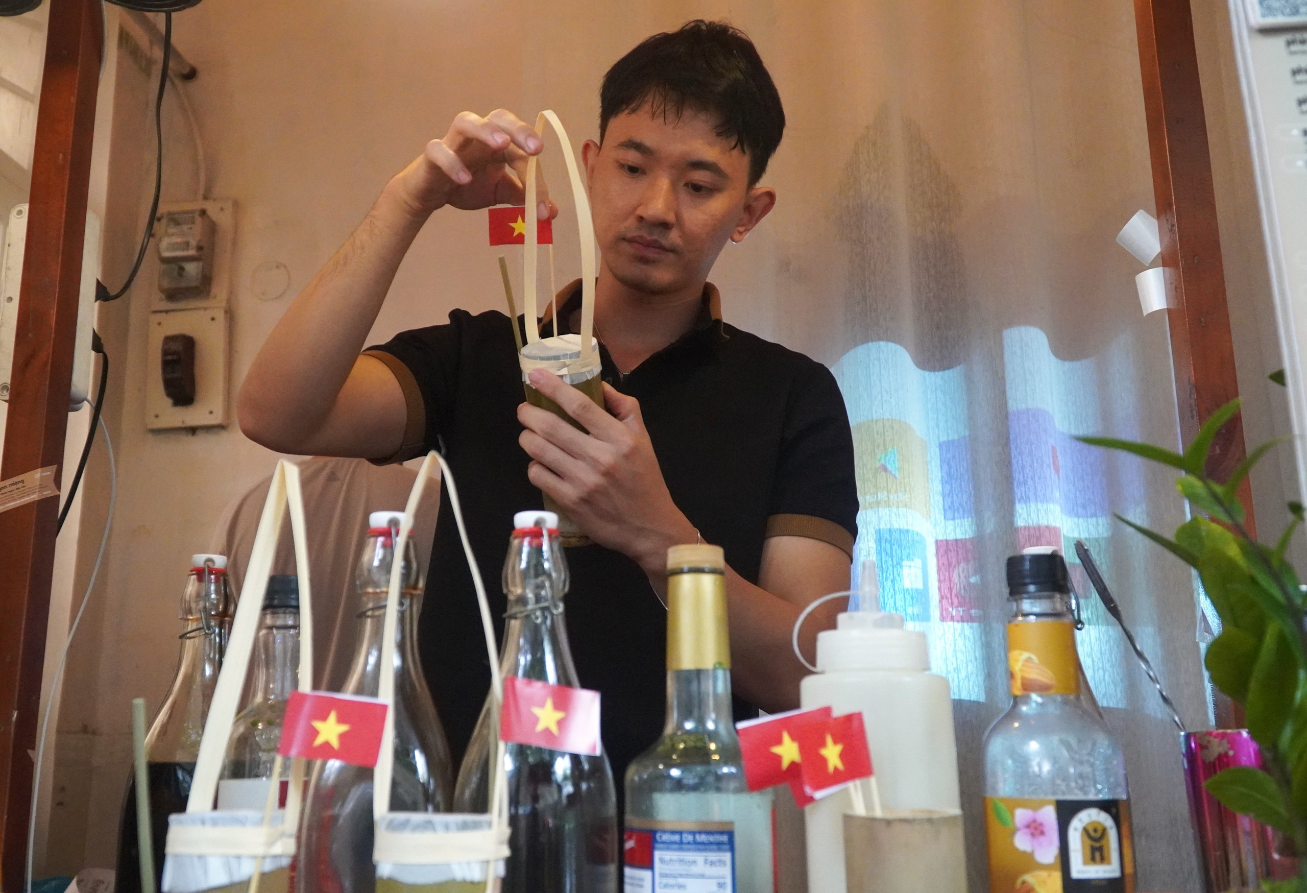 Giới trẻ TP HCM thích thú với những Giới trẻ TP HCM thích thú với những
