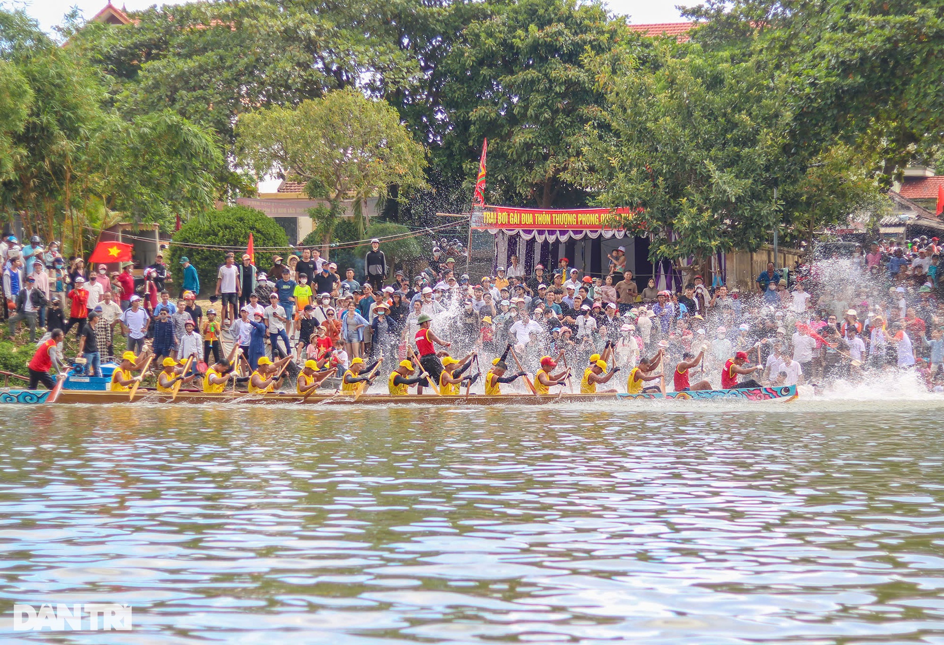 Dòng sông Kiến Giang dậy sóng mừng Tết Độc lập - 7 Dòng sông Kiến Giang dậy sóng mừng Tết Độc lập - 7