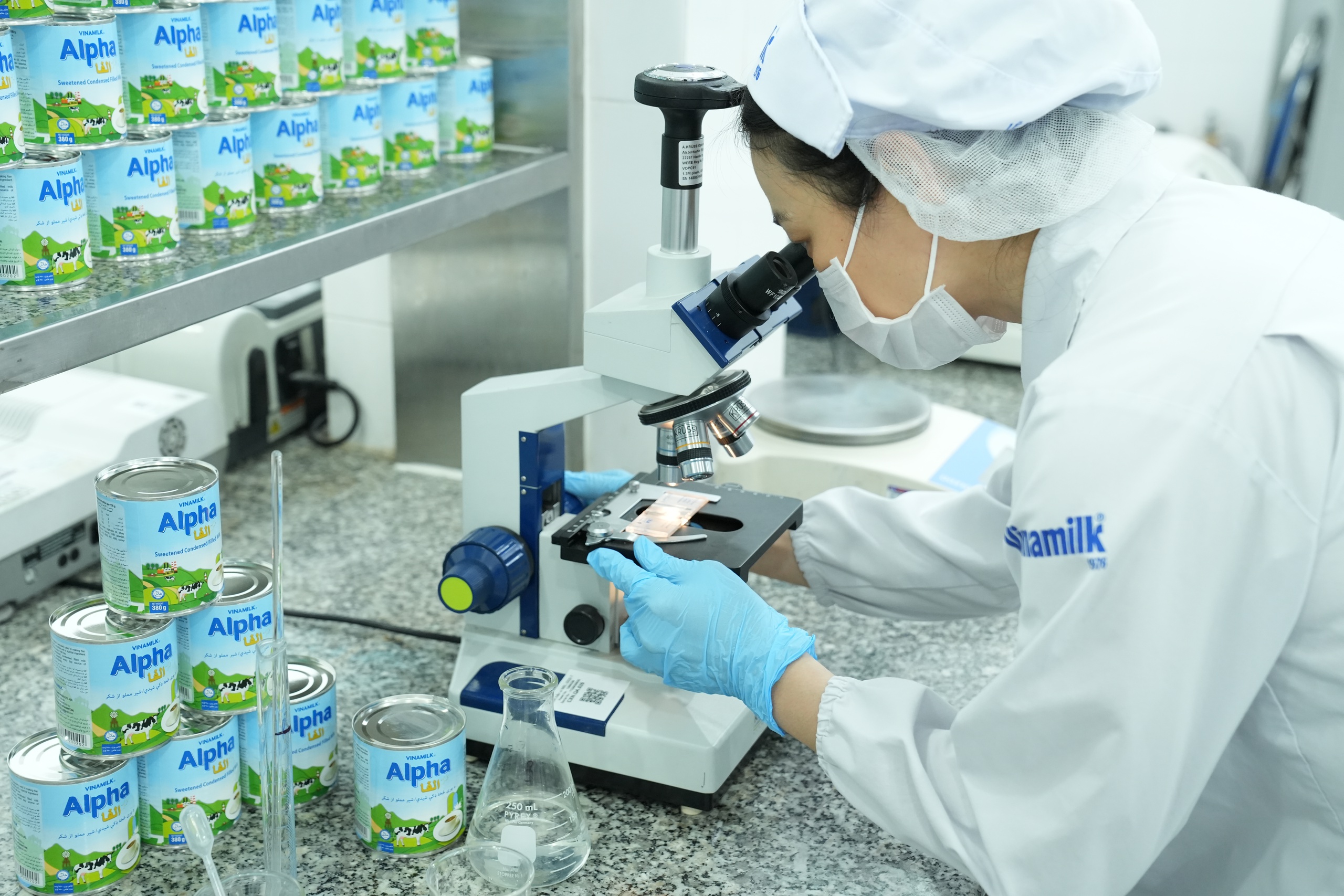 Góp "điểm sáng" về xuất khẩu sữa, Vinamilk cho thấy nội lực của thương hiệu Việt- Ảnh 3. Góp "điểm sáng" về xuất khẩu sữa, Vinamilk cho thấy nội lực của thương hiệu Việt- Ảnh 3.