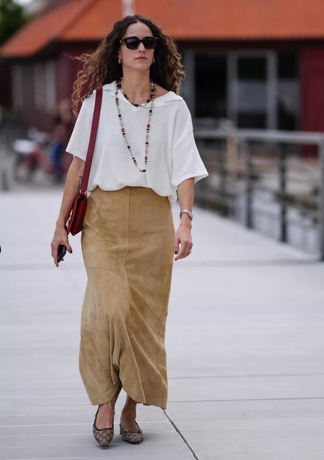 Váy ngắn xếp ly, váy boho, váy maxi... những món đồ của mùa thu 2024- Ảnh 4. Váy ngắn xếp ly, váy boho, váy maxi... những món đồ của mùa thu 2024- Ảnh 4.