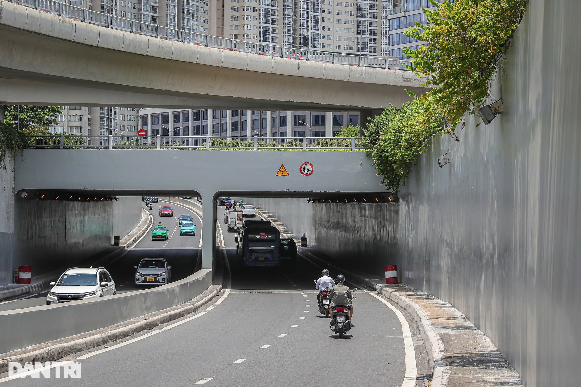 Nhiều cây cầu, hầm chui ở TPHCM được thay áo - 5 Nhiều cây cầu, hầm chui ở TPHCM được thay áo - 5