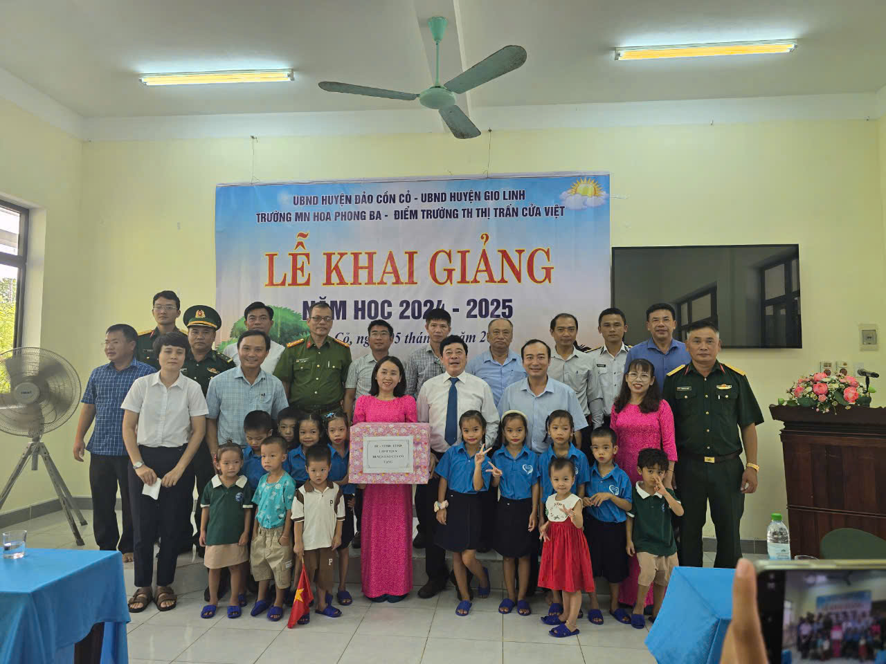 Quảng Trị: Ngày khai giảng rộn ràng ở miền núi, hải đảo...- Ảnh 10. Quảng Trị: Ngày khai giảng rộn ràng ở miền núi, hải đảo...- Ảnh 10.