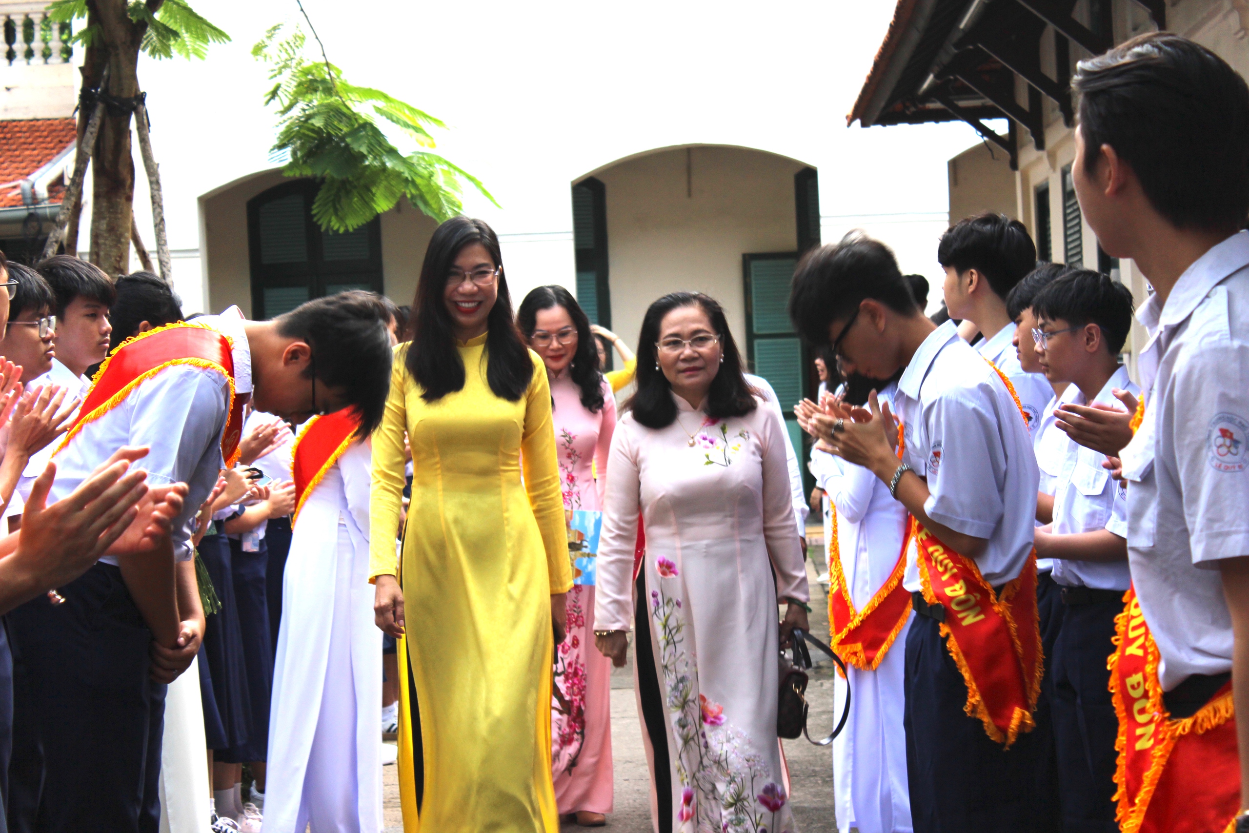 Khai giảng ở trường trung học cổ nhất TP.HCM với 150 tuổi- Ảnh 1. Khai giảng ở trường trung học cổ nhất TP.HCM với 150 tuổi- Ảnh 1.