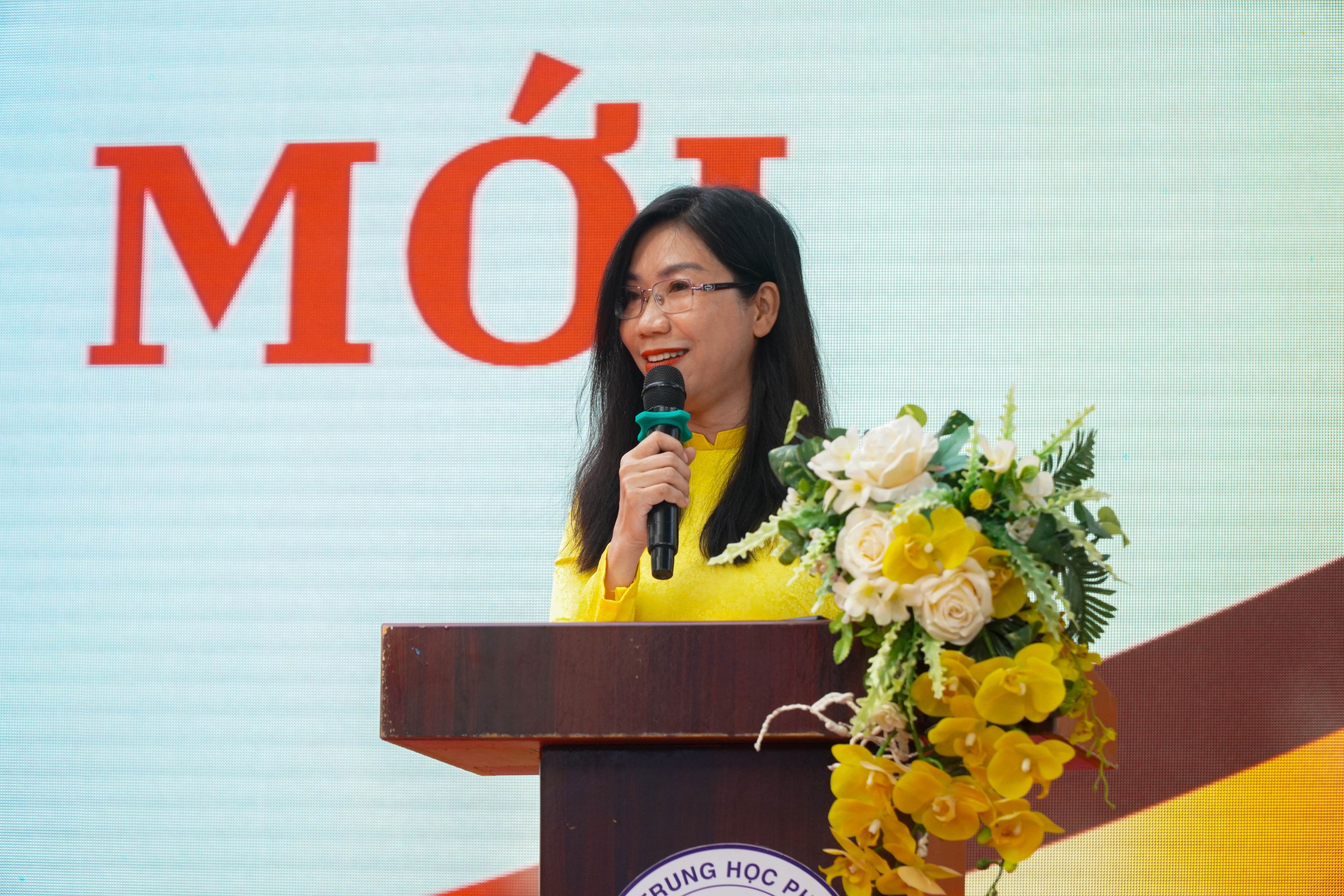 Lễ khai giảng ấn tượng tại ngôi trường THPT lâu đời nhất Việt Nam- Ảnh 8. Lễ khai giảng ấn tượng tại ngôi trường THPT lâu đời nhất Việt Nam- Ảnh 8.