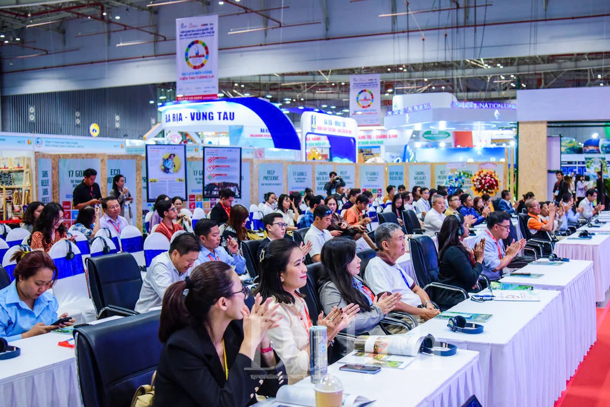 Việt Nam hướng đến phát triển du lịch xanh, bền vững để bảo vệ môi trường- Ảnh 3. Việt Nam hướng đến phát triển du lịch xanh, bền vững để bảo vệ môi trường- Ảnh 3.