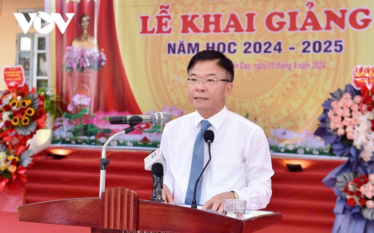 phó thủ tướng lê thành long dự khai giảng tại hòa bình hình ảnh 2 pho thu tuong le thanh long du khai giang tai hoa binh hinh anh 2