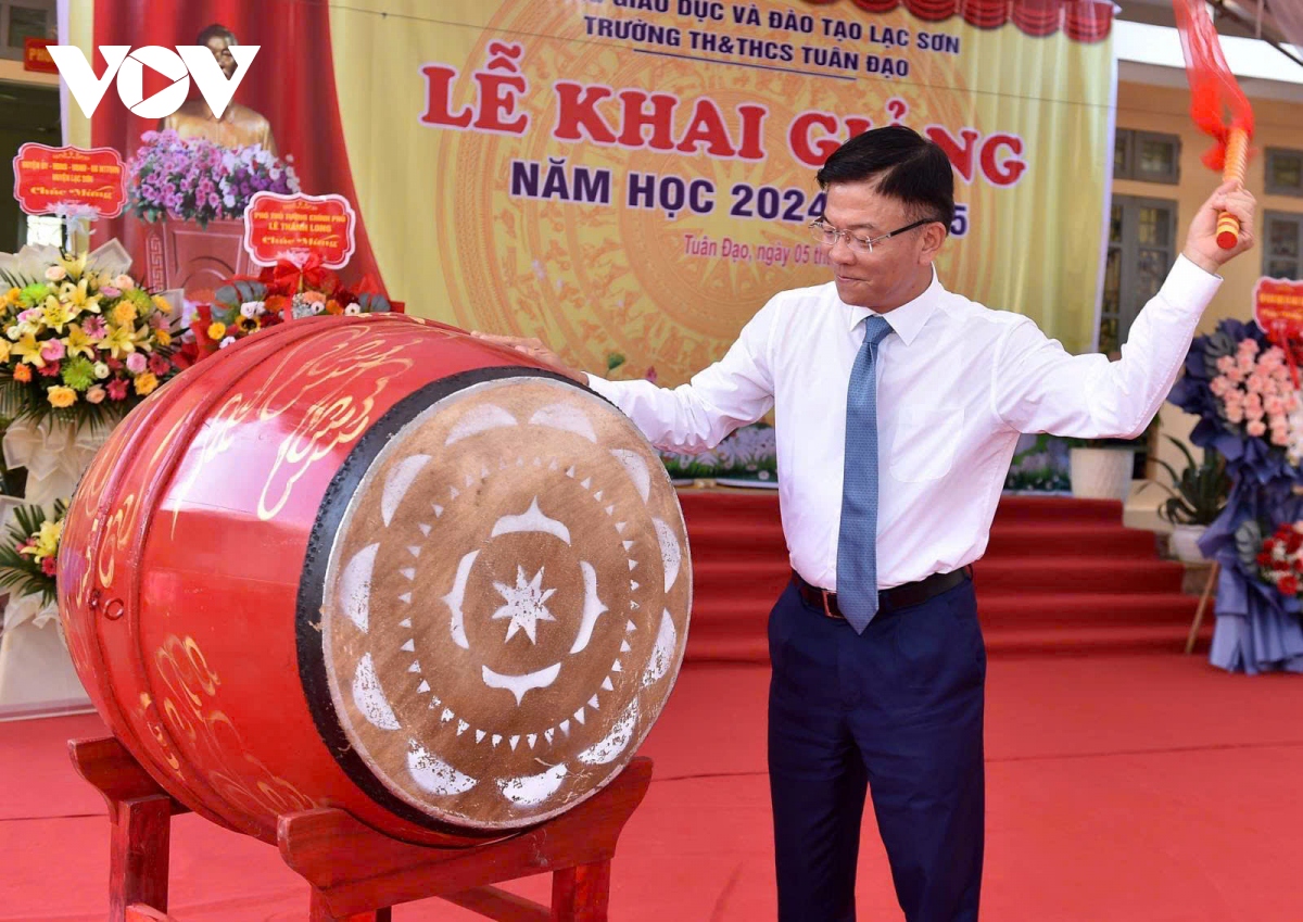 phó thủ tướng lê thành long dự khai giảng tại hòa bình hình ảnh 4 pho thu tuong le thanh long du khai giang tai hoa binh hinh anh 4