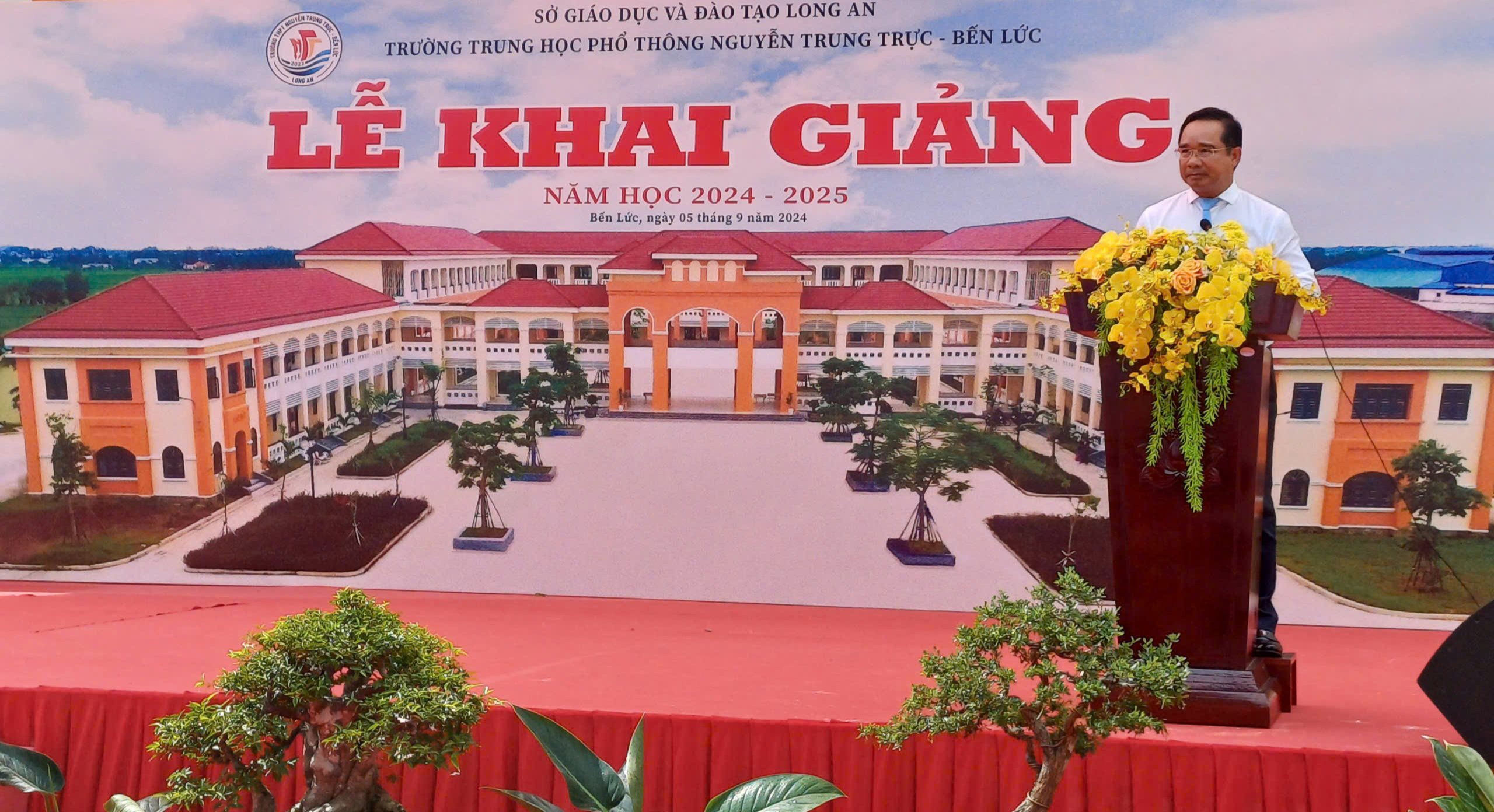 Báo Người Lao Động tặng xe đạp cho học sinh tại 2 ngôi trường đặc biệt ở Long An- Ảnh 8. Báo Người Lao Động tặng xe đạp cho học sinh tại 2 ngôi trường đặc biệt ở Long An- Ảnh 8.