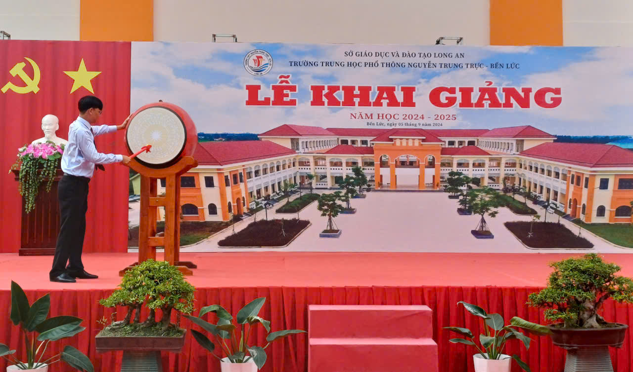Báo Người Lao Động tặng xe đạp cho học sinh tại 2 ngôi trường đặc biệt ở Long An- Ảnh 11. Báo Người Lao Động tặng xe đạp cho học sinh tại 2 ngôi trường đặc biệt ở Long An- Ảnh 11.