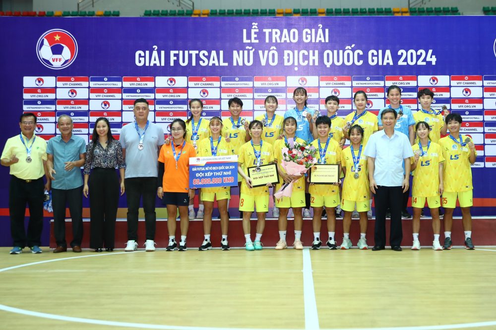 Những khoảnh khắc đẹp khép lại giải VĐQG futsal nữ 2024- Ảnh 8. Những khoảnh khắc đẹp khép lại giải VĐQG futsal nữ 2024- Ảnh 8.