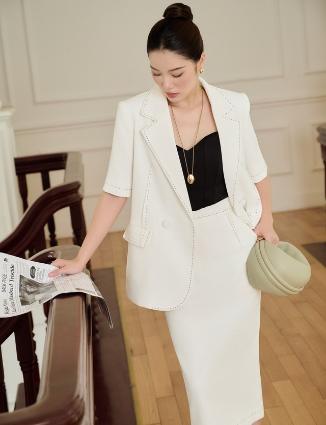 8 cách mặc áo blazer giúp nàng trẻ trung, thu hút mọi ánh nhìn- Ảnh 7. 8 cách mặc áo blazer giúp nàng trẻ trung, thu hút mọi ánh nhìn- Ảnh 7.