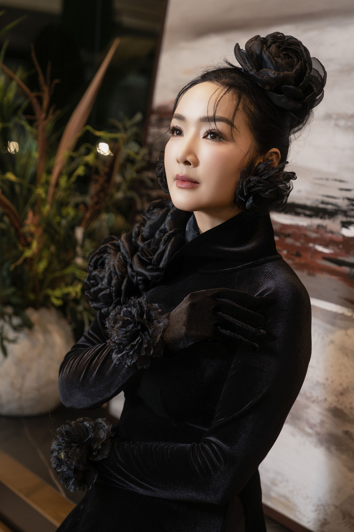 Võ Việt Chung - Ảnh 3. Võ Việt Chung - Ảnh 3.