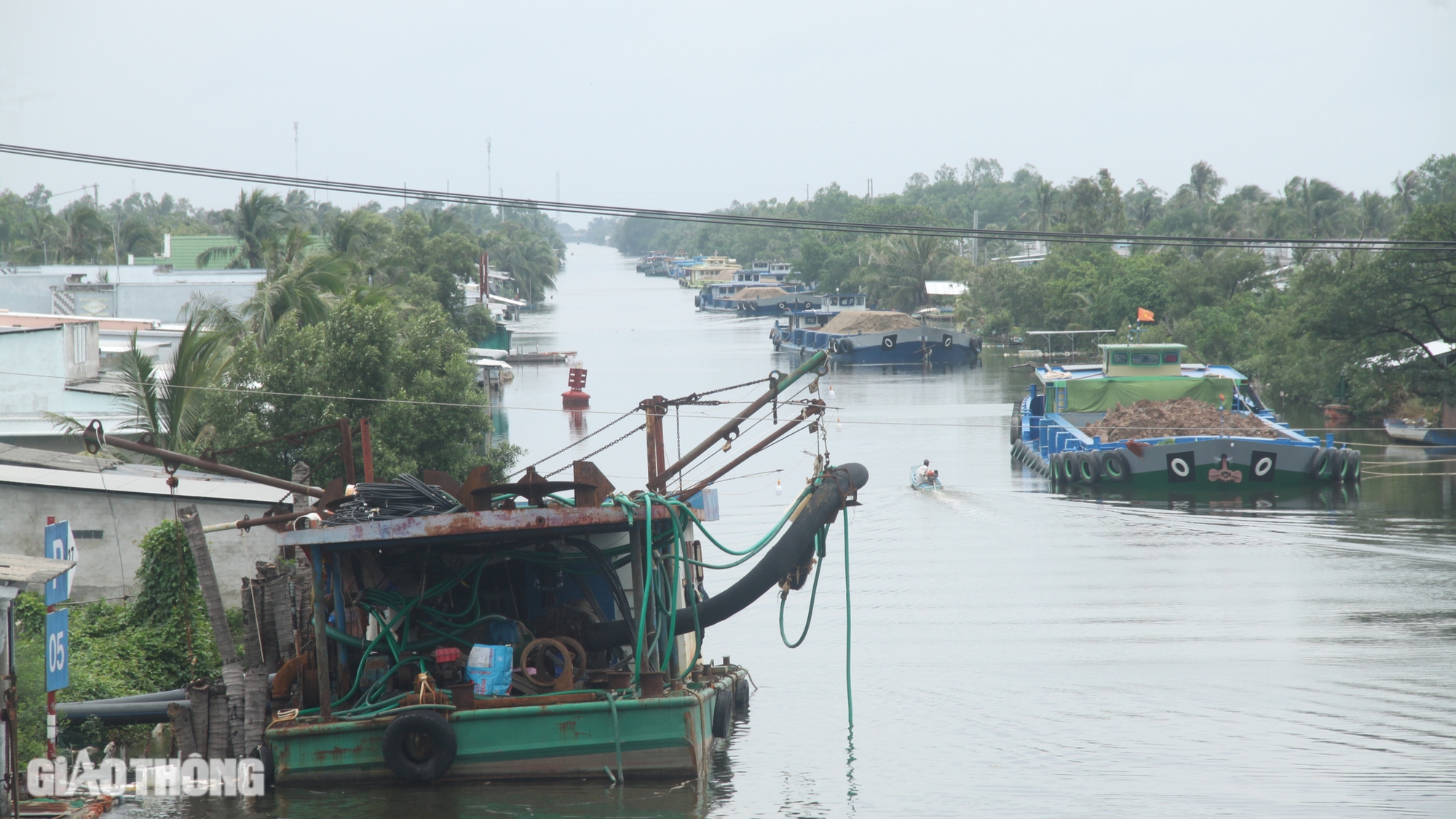 Hoàn thành gia tải nền đường cao tốc Hậu Giang - Cà Mau trong năm 2024- Ảnh 2. Hoàn thành gia tải nền đường cao tốc Hậu Giang - Cà Mau trong năm 2024- Ảnh 2.