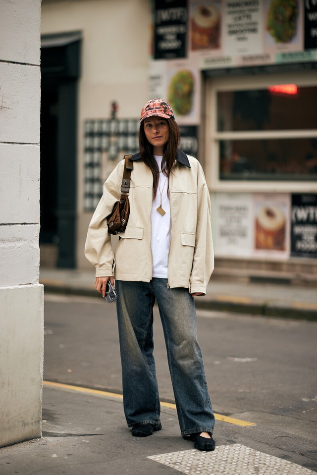 Mùa thu 2024, quần jeans ống rộng dường như không có 'đối thủ'- Ảnh 3. Mùa thu 2024, quần jeans ống rộng dường như không có 'đối thủ'- Ảnh 3.