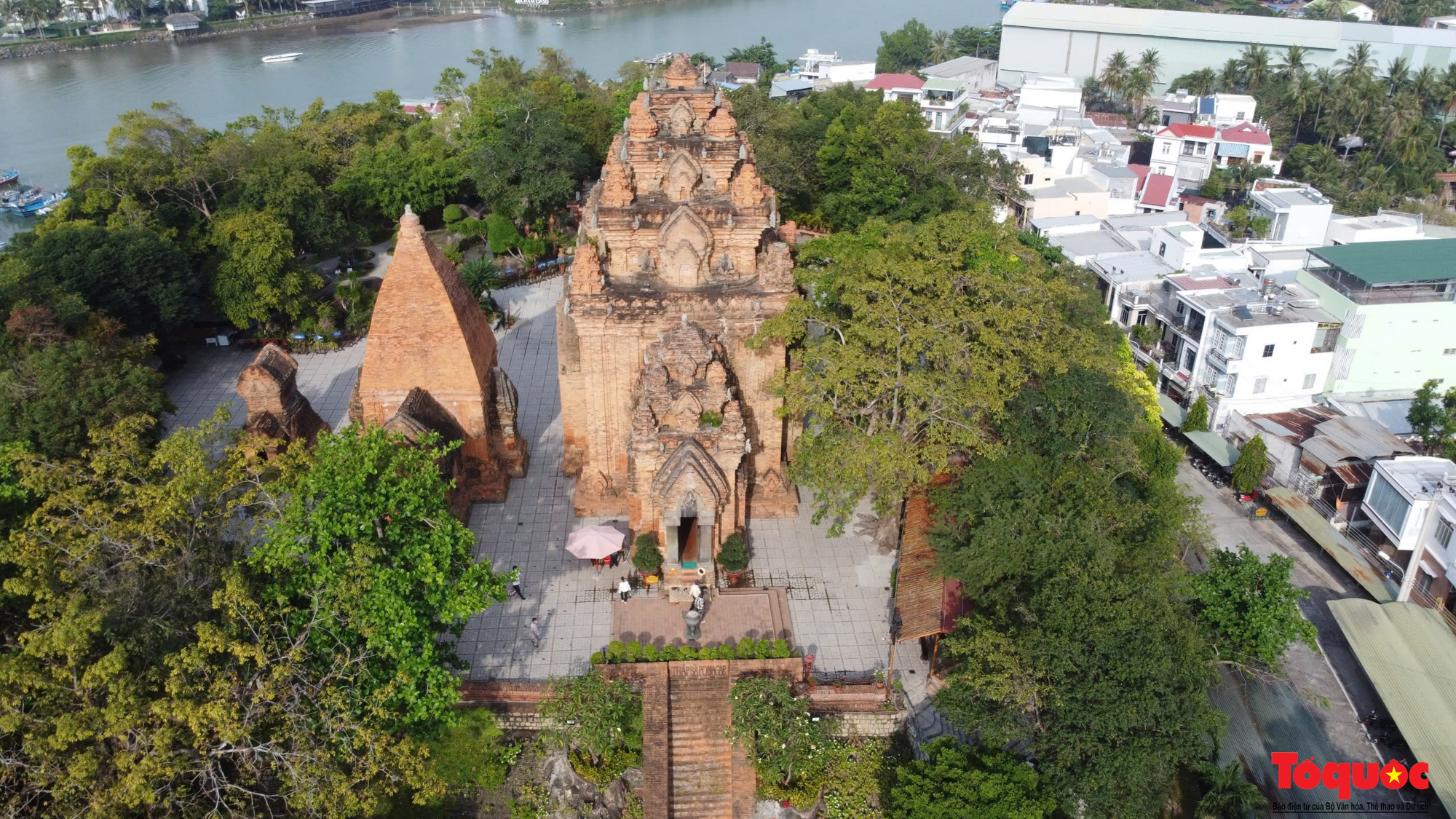 Xem xét công nhận Tháp Bà Ponagar là di tích quốc gia đặc biệt - Ảnh 4. Xem xét công nhận Tháp Bà Ponagar là di tích quốc gia đặc biệt - Ảnh 4.