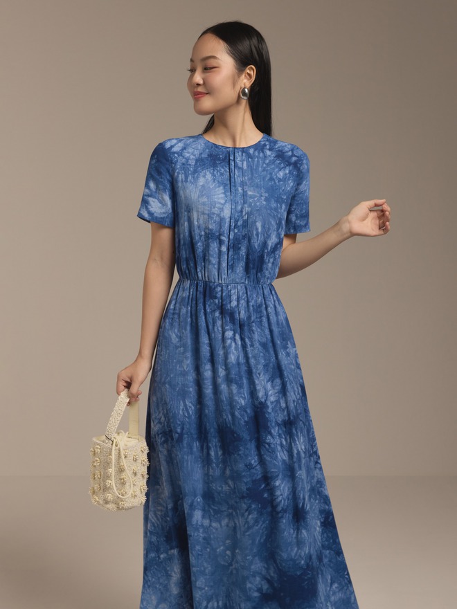 Váy midi mùa thu và 5 phong cách xuống phố nổi bật- Ảnh 9. Váy midi mùa thu và 5 phong cách xuống phố nổi bật- Ảnh 9.
