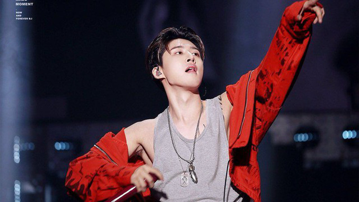 Rapper B.I: 'Tôi sẽ dùng hành động thực tế để mang đến những điều tốt đẹp' - Ảnh 4. Rapper B.I: 'Tôi sẽ dùng hành động thực tế để mang đến những điều tốt đẹp' - Ảnh 4.