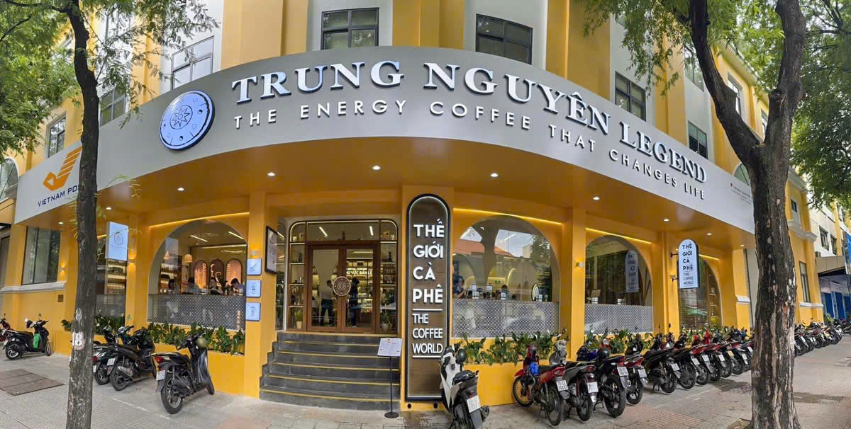 Khai trương Thế giới cà phê Trung Nguyên Legend tại Bưu điện TP.HCM - Ảnh 2. Khai trương Thế giới cà phê Trung Nguyên Legend tại Bưu điện TP.HCM - Ảnh 2.