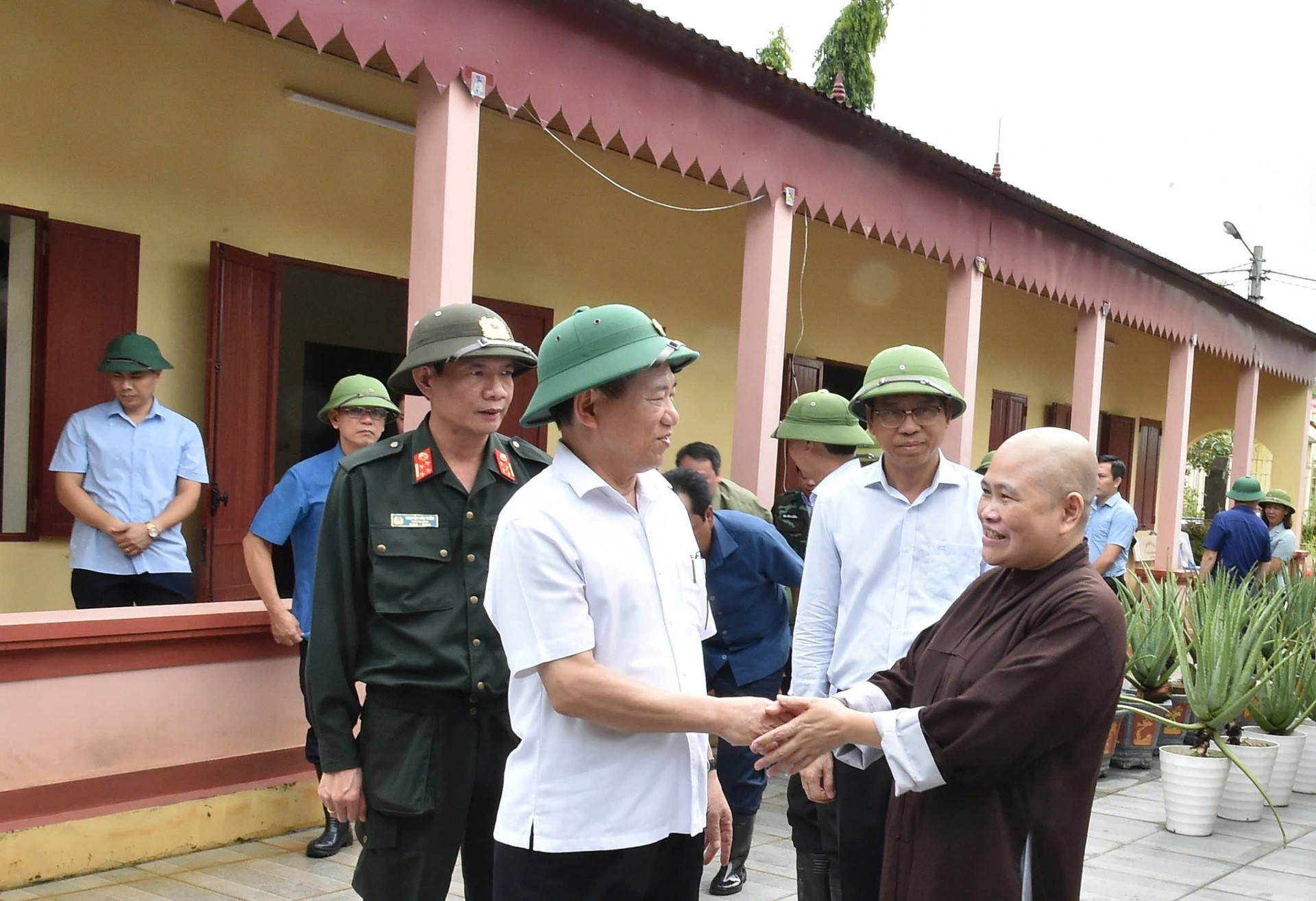Phó Thủ tướng Hồ Đức Phớc thị sát, chỉ đạo công tác phòng chống bão lụt tại Thái Nguyên- Ảnh 3. Phó Thủ tướng Hồ Đức Phớc thị sát, chỉ đạo công tác phòng chống bão lụt tại Thái Nguyên- Ảnh 3.