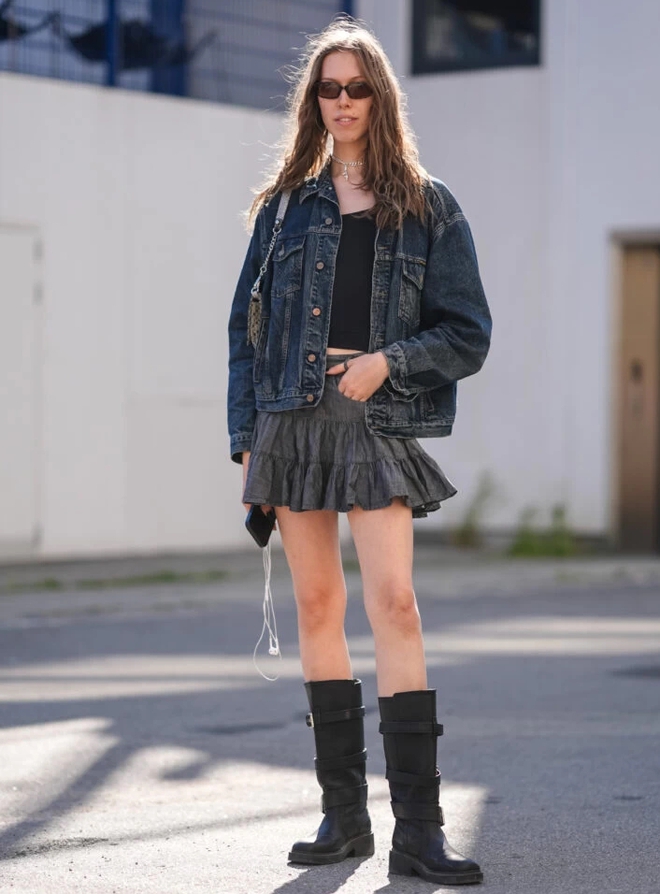 Áo khoác denim, 'thần dược' để giữ mãi tuổi trẻ cho bất kỳ ai mặc vào- Ảnh 3. Áo khoác denim, 'thần dược' để giữ mãi tuổi trẻ cho bất kỳ ai mặc vào- Ảnh 3.