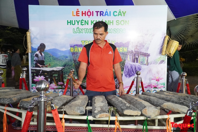 Phát huy giá trị bảo vật quốc gia đàn đá Khánh Sơn - Ảnh 3. Phát huy giá trị bảo vật quốc gia đàn đá Khánh Sơn - Ảnh 3.