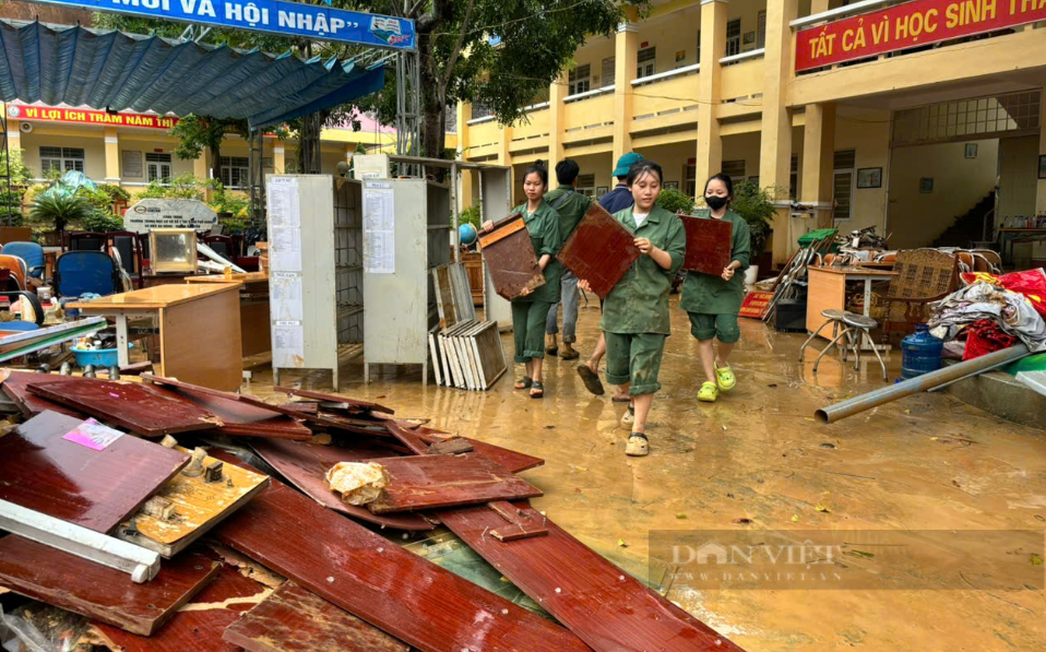 Khẩn trương khắc phục hậu quả mưa lũ, chuẩn bị đón học sinh ở Bảo Yên (Lào Cai) trở lại trường học- Ảnh 2. Khẩn trương khắc phục hậu quả mưa lũ, chuẩn bị đón học sinh ở Bảo Yên (Lào Cai) trở lại trường học- Ảnh 2.