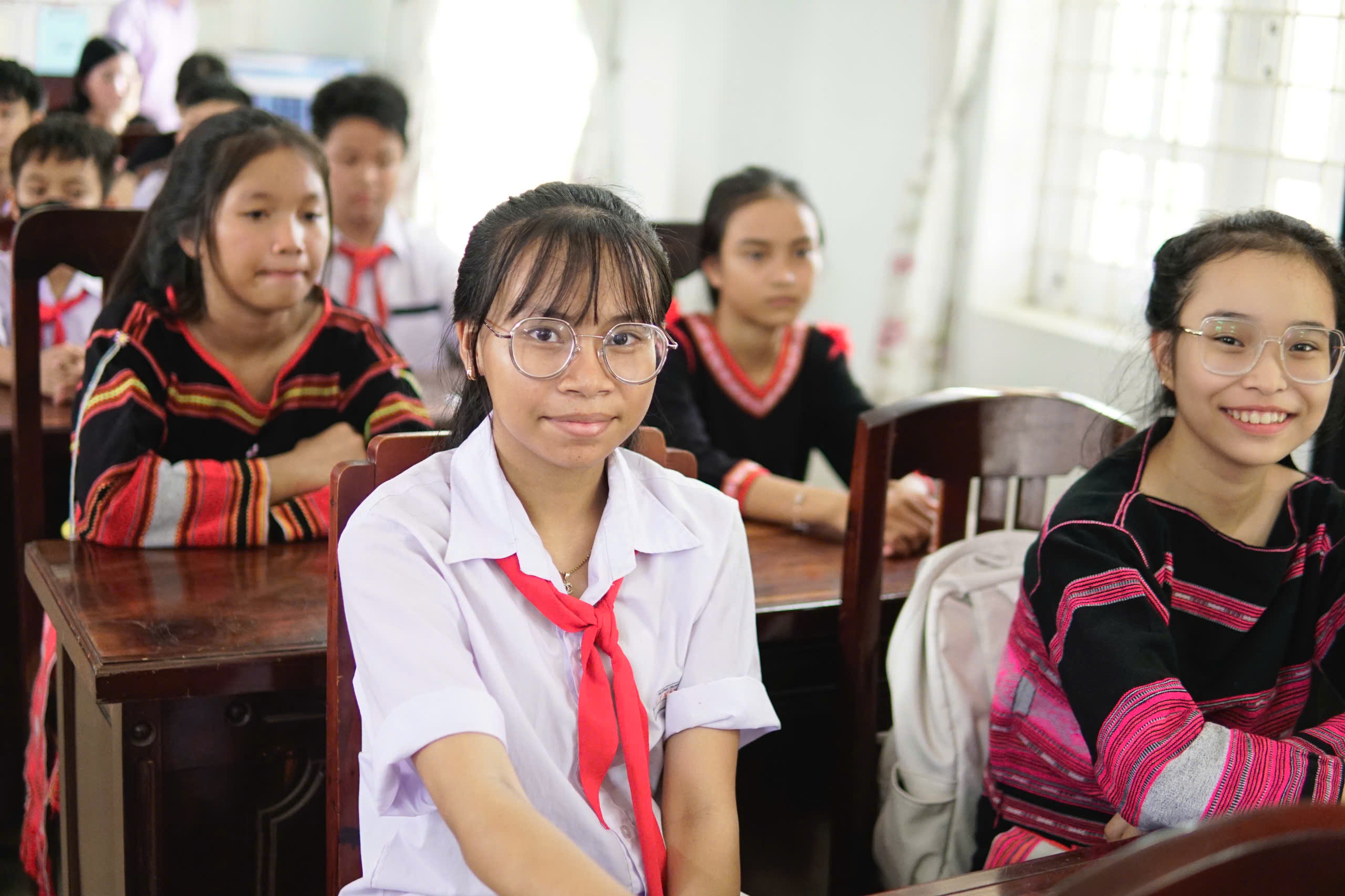 Vân Canh (Bình Định): Giao lưu đối thoại “Lắng nghe con nói” với học sinh dân tộc thiêu số- Ảnh 3. Vân Canh (Bình Định): Giao lưu đối thoại “Lắng nghe con nói” với học sinh dân tộc thiêu số- Ảnh 3.