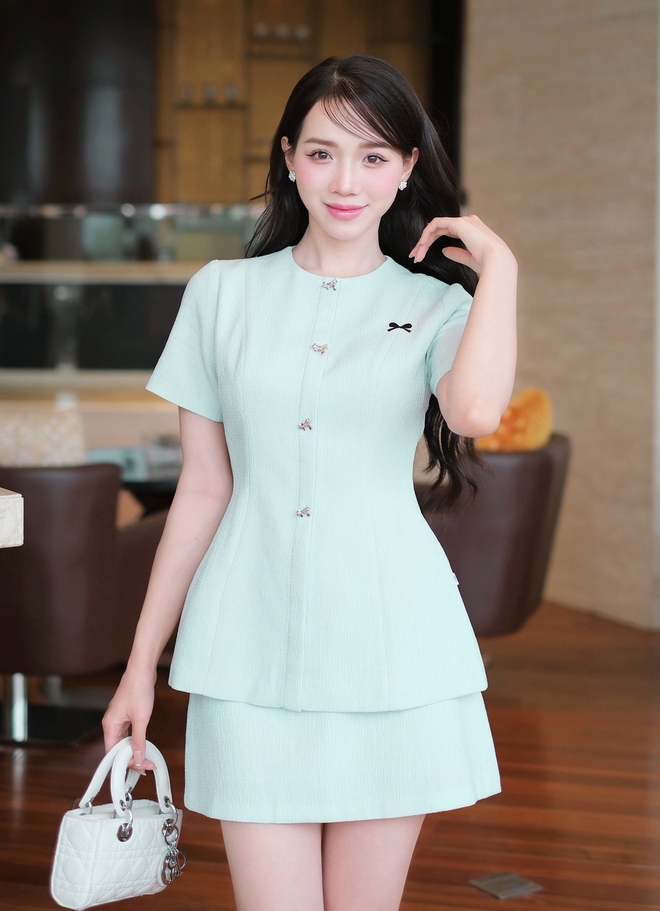 Mặc đẹp, sang dễ dàng nhờ diện set đồng bộ vào mùa thu- Ảnh 4. Mặc đẹp, sang dễ dàng nhờ diện set đồng bộ vào mùa thu- Ảnh 4.