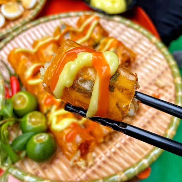 Những món ăn vặt biến tấu từ bánh tráng- Ảnh 4. Những món ăn vặt biến tấu từ bánh tráng- Ảnh 4.