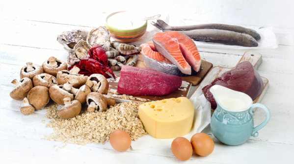 Sau 30 tuổi phụ nữ cần dùng chất bổ sung nào?- Ảnh 4. Vitamin B12 giúp tăng cường năng lượng và chức năng nhận thức