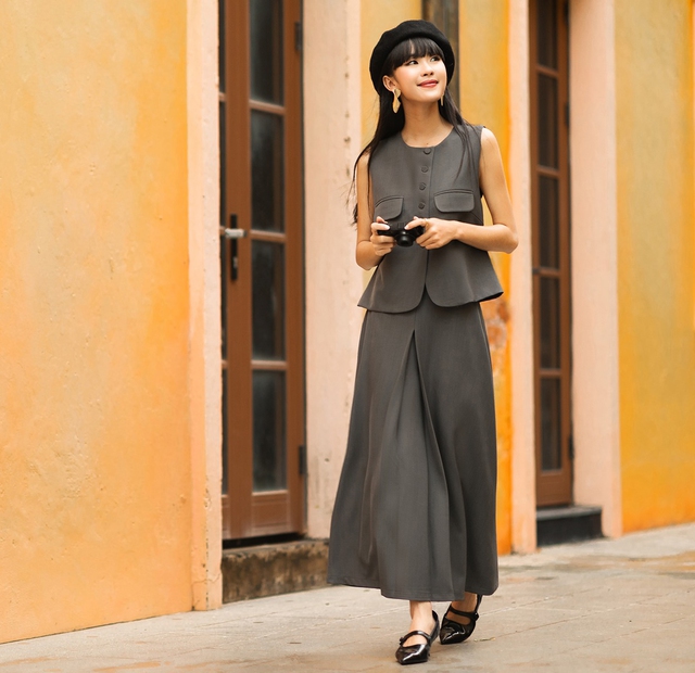 Công sở vào thu cùng áo vest, chân váy midi và đầm dáng dài- Ảnh 6. Công sở vào thu cùng áo vest, chân váy midi và đầm dáng dài- Ảnh 6.